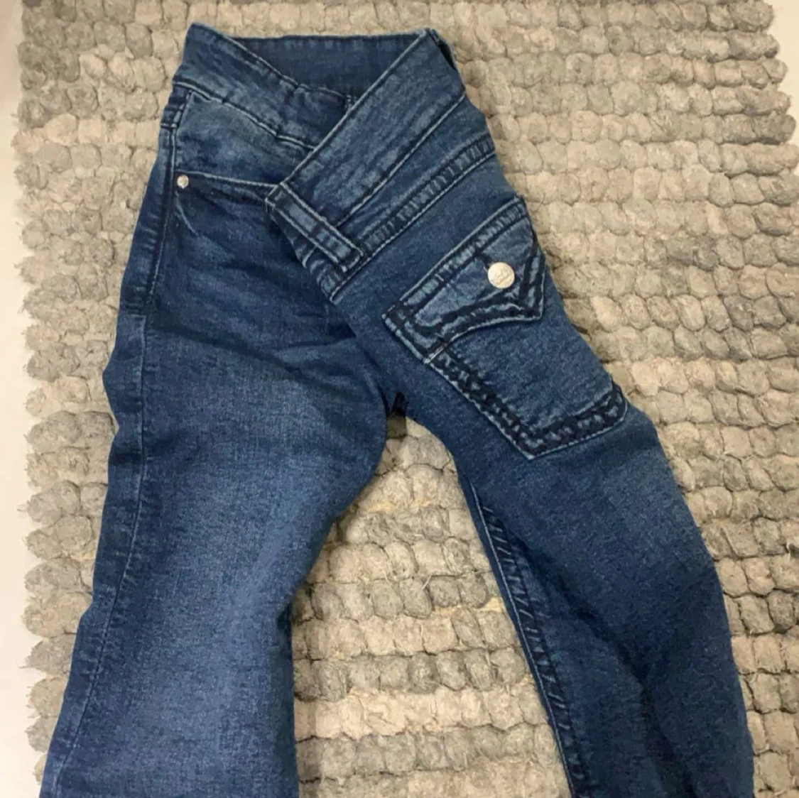 Mörkblå jeans - 91