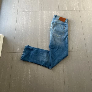 Replay grover Jeans - Säljer nu dessa Replay grover jeans, skriv för fler bilder/frågor🙌🏼