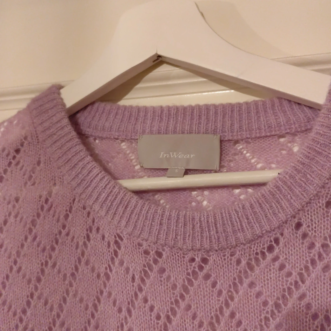 Ljuslila stickad tröja från InWear - 90