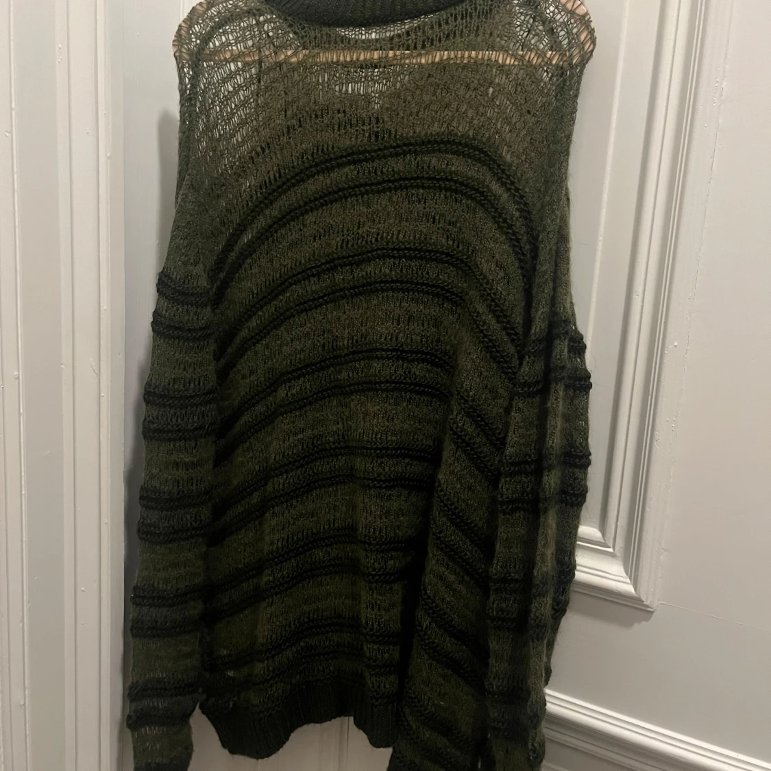 Olivgrön stickad tröja från Zara - 90