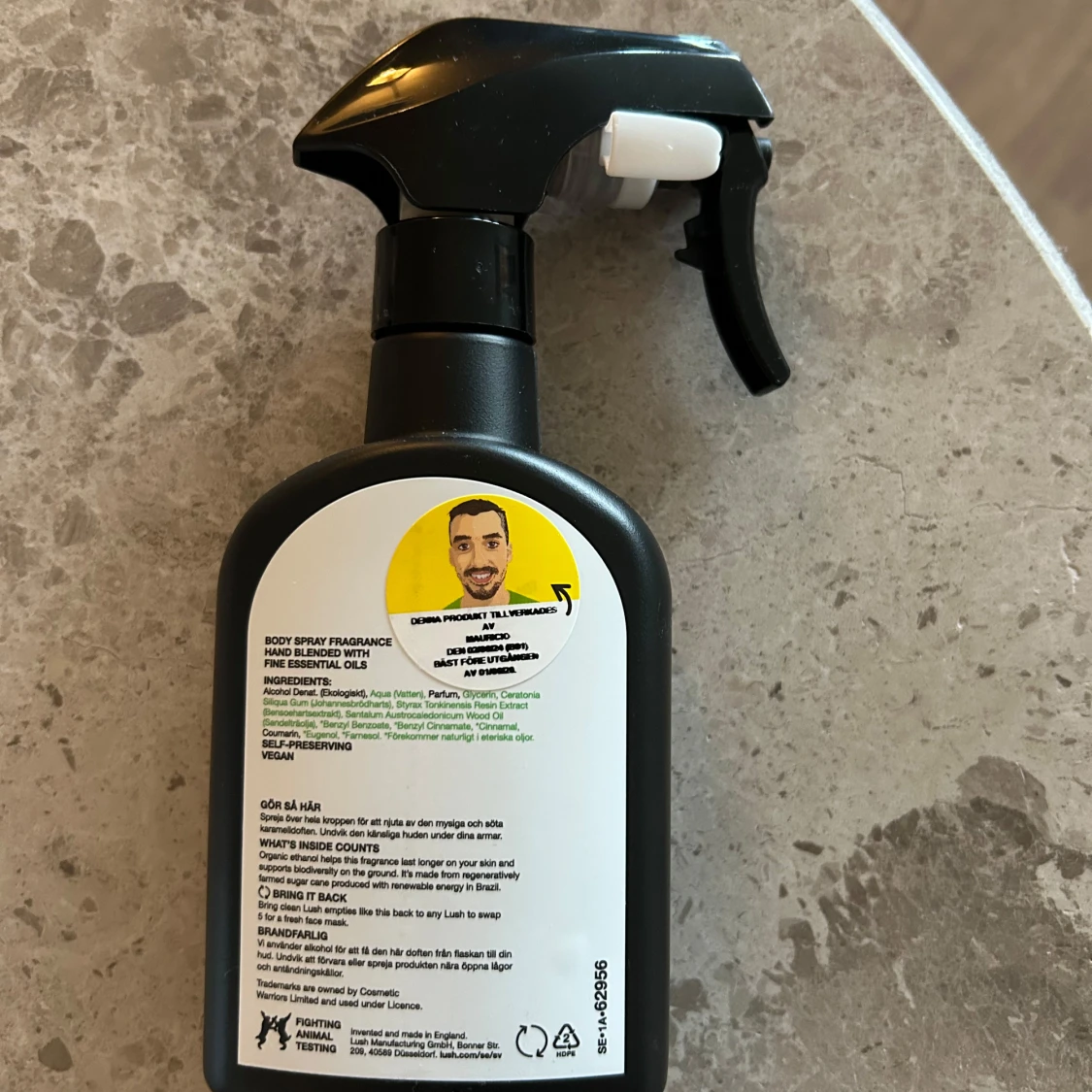 Sticky Dates Body Spray från Lush - 90