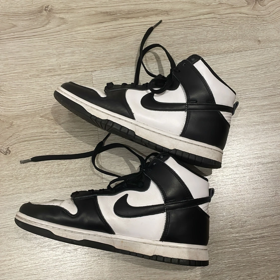 Nike panda dunks - 90
