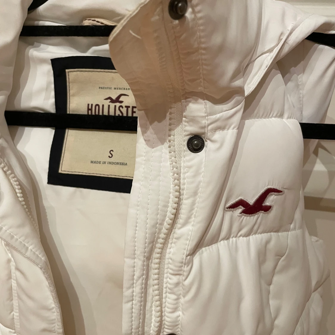 Vit dunväst från Hollister - 90