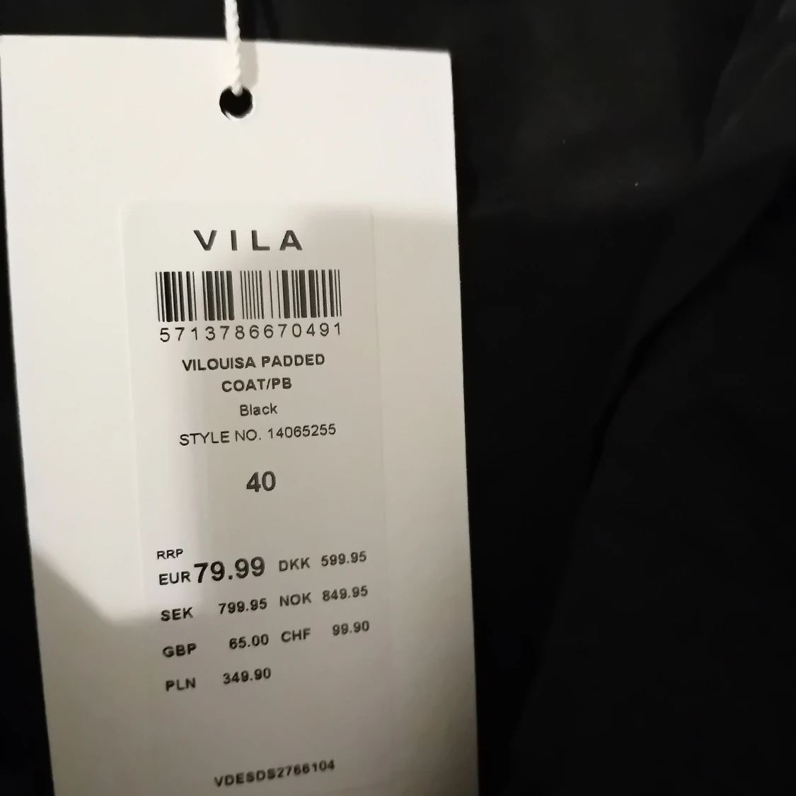 Svart vadderad kappa från Vila - 92