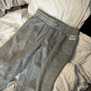 Mjukisbyxor  - Helt nya storlek s