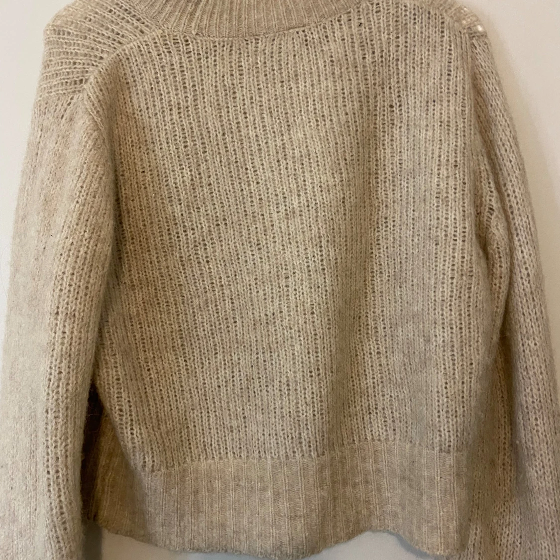 Stickad tröja  - 91