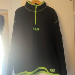 Fila flis  - Köpte den på junkyard nästa helt nu storlek L vid snabb å smidig affär så kan priset sänkas😊