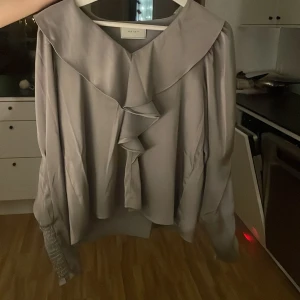 Neo noir - Helt oanvänd, lappen är ej kvar. 