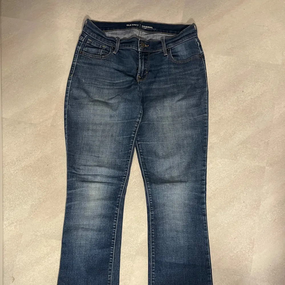 Size 2 (not true to size fits me perfectly -in size M/us6 OG price: 120$. Jeans & Byxor.