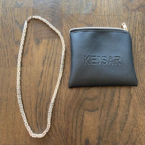 Kejsarlänk 6mm - Säljer min Kejsarlänk pga att jag inte använder den.  Den är 60cm och 6mm bred 