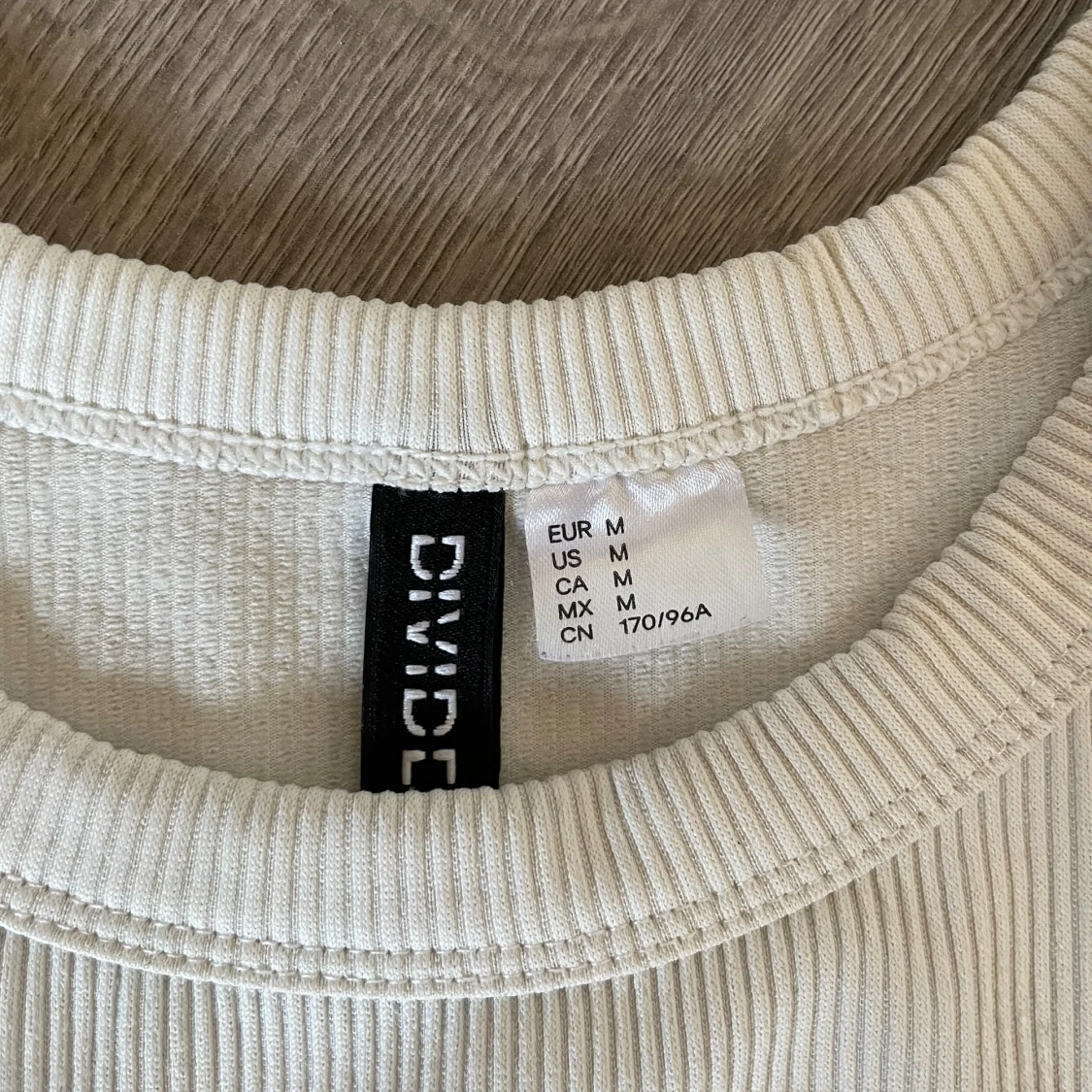 Vit ribbad linnetopp från Shein - 93