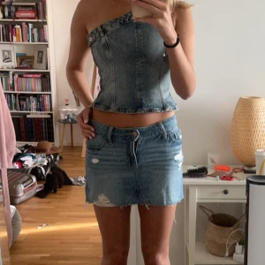 Off shoulder i jeans - Super snygg topp till sommaren i storlek s