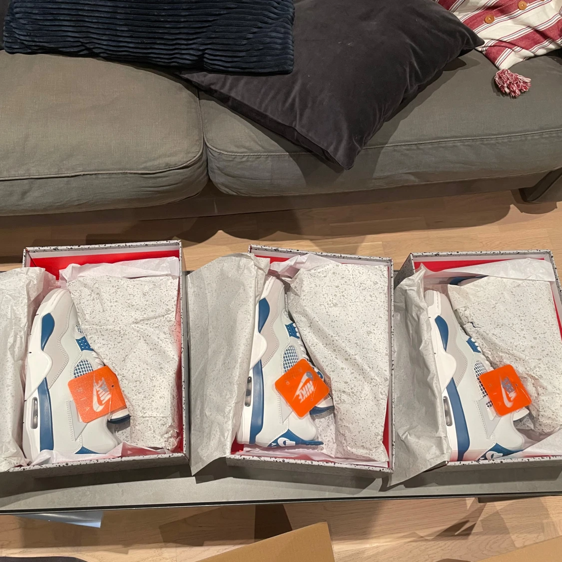 Jordan 4 military blue