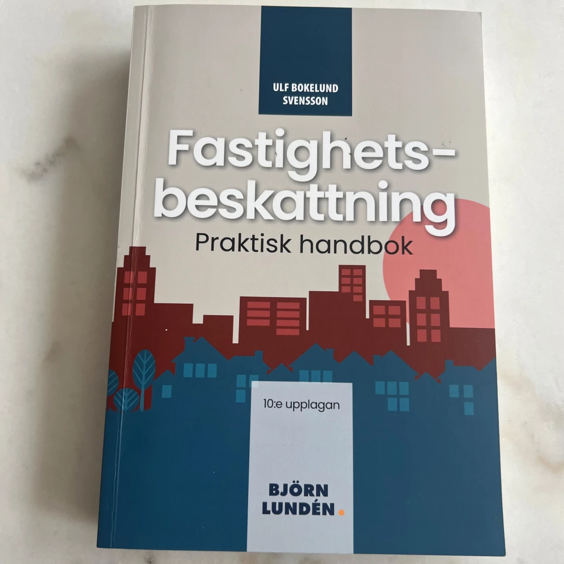 Mäklar böcker vissa helt nya - 93