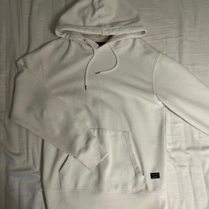 Jack&Jones hoodie  - Säljer nu min Jack&Jones hoodie för att den inte används. Storlek S och är i bra skick