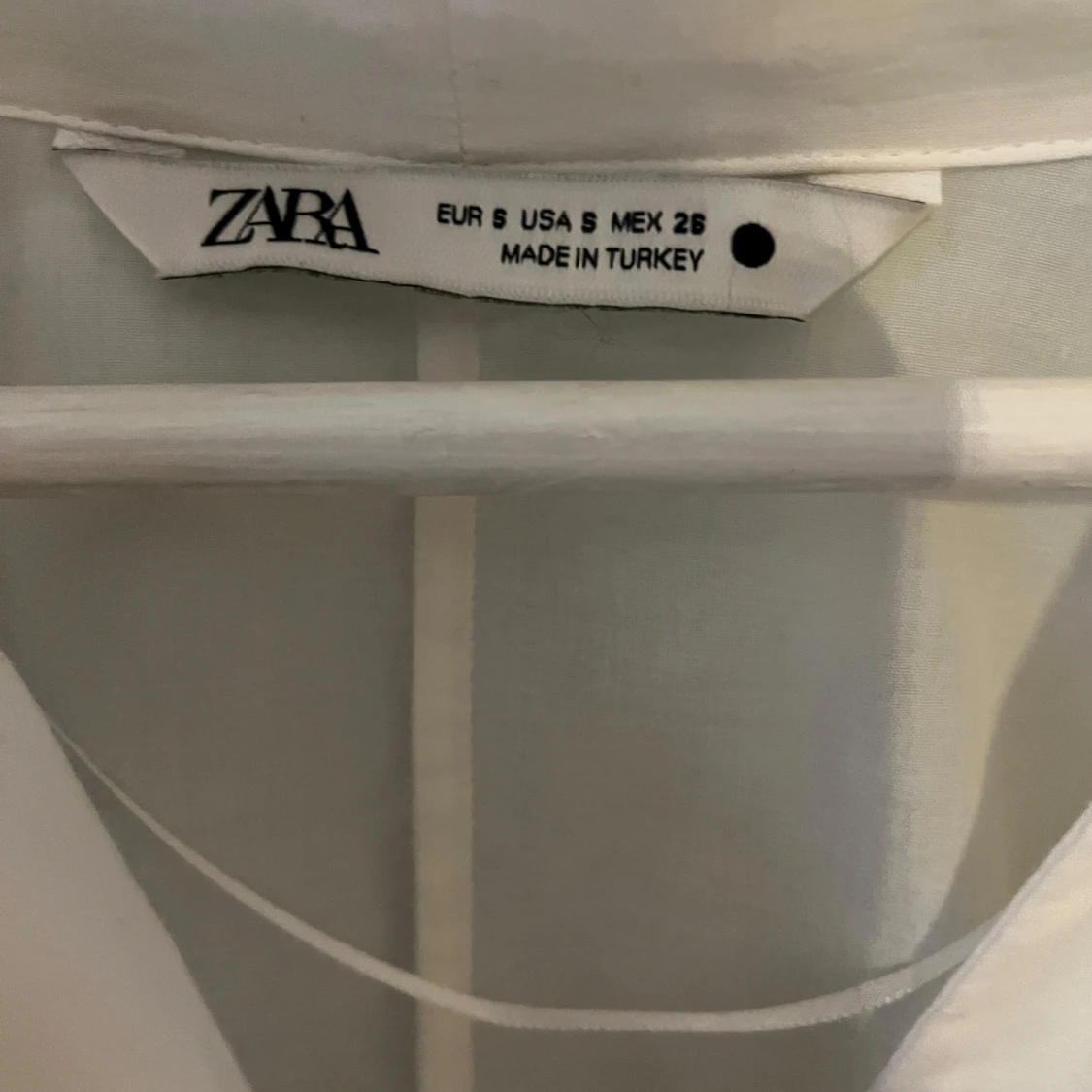 Vit blus, Zara  - 90