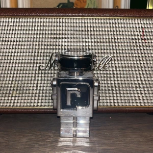 Phantom parfym - 100ml fläska finns mycket kvar runt 80-90ml 