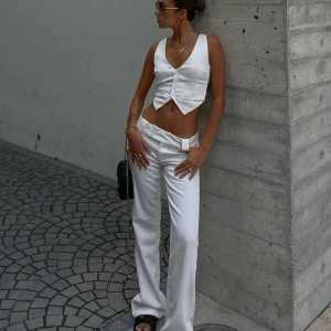 Kostymbyxor - Super fina kostymbyxor, aldrig använda🤍köpta för ca 700kr (plus tull/frakt på 400) säljer för 650kr