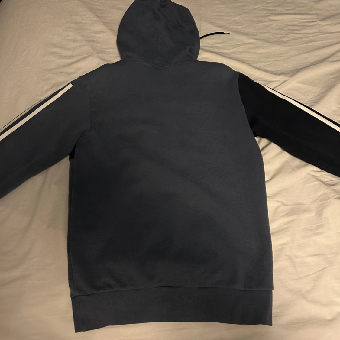 Adidas hoodie - 91