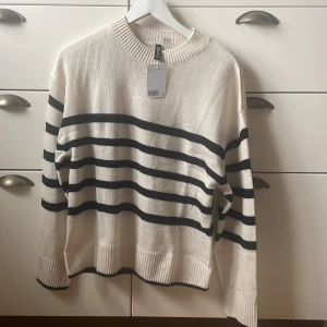 Randig tröja - Helt ny