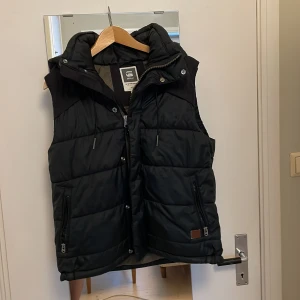 G-Star dunväst  - Storlek M. Bra skick