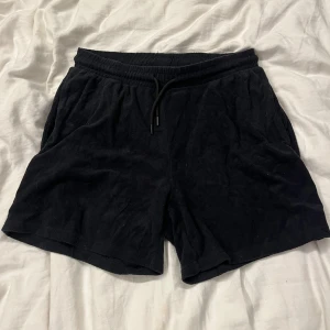 Lager 157 shorts - Nästan nya lager shorts i storlek M med handduks material, pris kan diskuteras