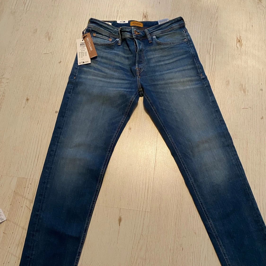 Jack & Jones jeans oavnvända strl 30x32 tapered fit - 91