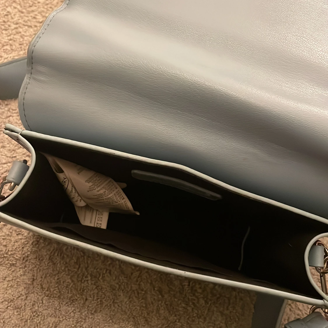 En blå väska  - 92