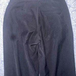 Kostym byxor  - Hej säljer mina kära kostym byxor använda två gånger.Köpt från lager 157. Intresserad tveka inte och skriv för frågor 