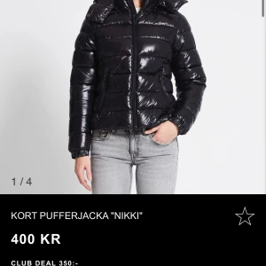 Lager 157 jacka - Slutsålt  har båda färgerna men inte riktigt min stil