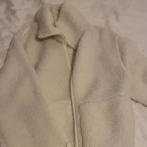 Teddy jacka från hm - Super skön Teddy jacka från hm!💞