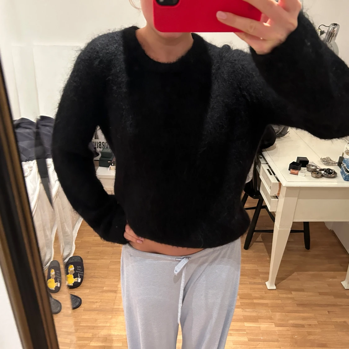 Svart fluffig tröja - 91