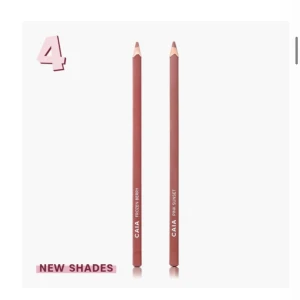 CAIA Läppennor Pink Sunset & Frozen Berry - Två nya nyanser av CAIAs läppennor: Pink Sunset och Frozen Berry. Aldrig använda! Ur plockade ur original förpackningen!