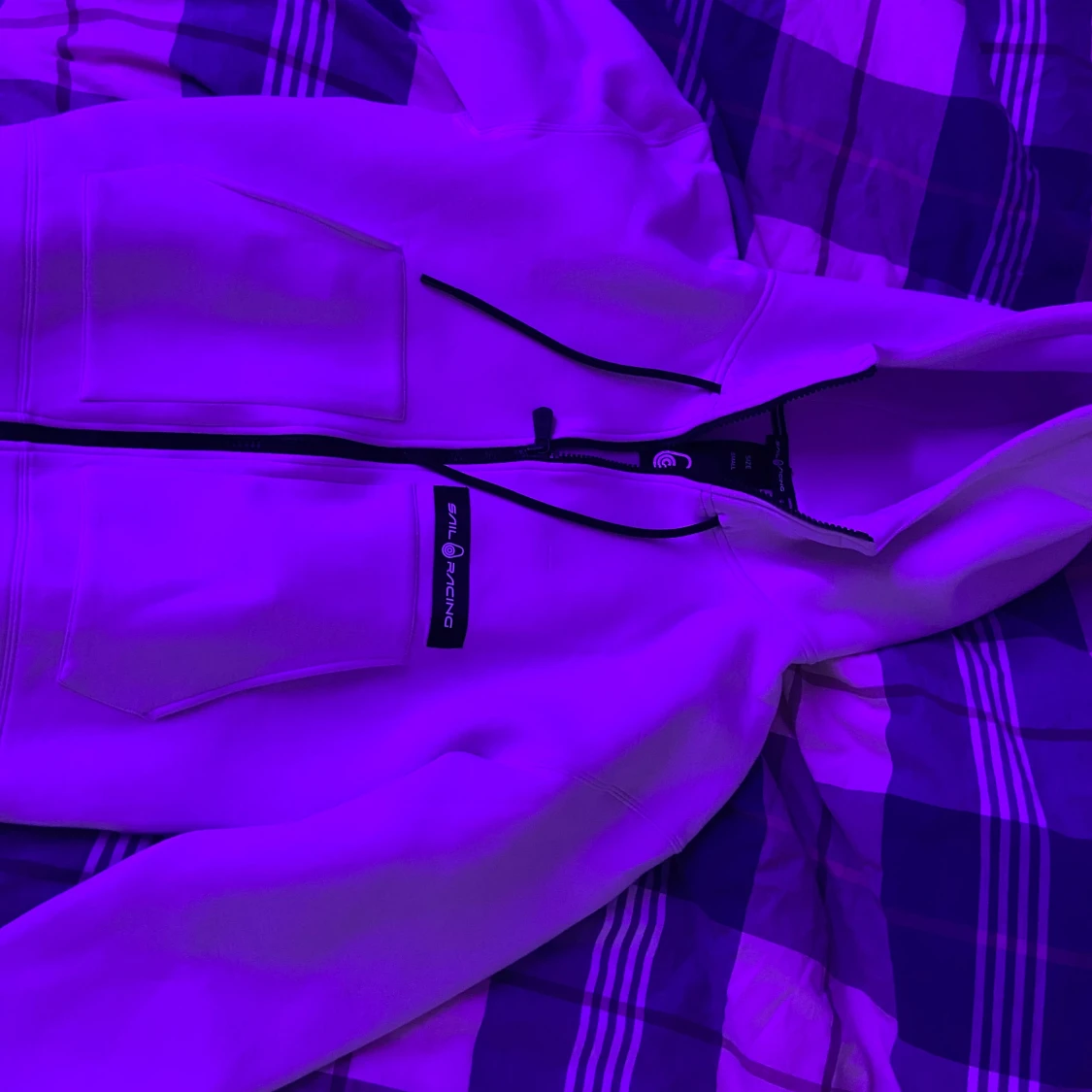 Vit hoodie från Sail Racing - 93