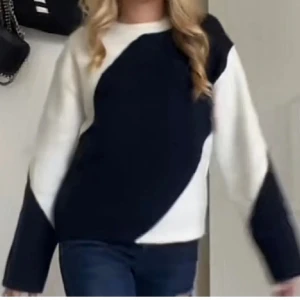 Slutsåld tröja från Gina! - Säljer den slutsålda tröjan från Gina Tricot, i storlek 145/152 , den är använd ca 2 gånger och tvättat 2 i påse🩷 