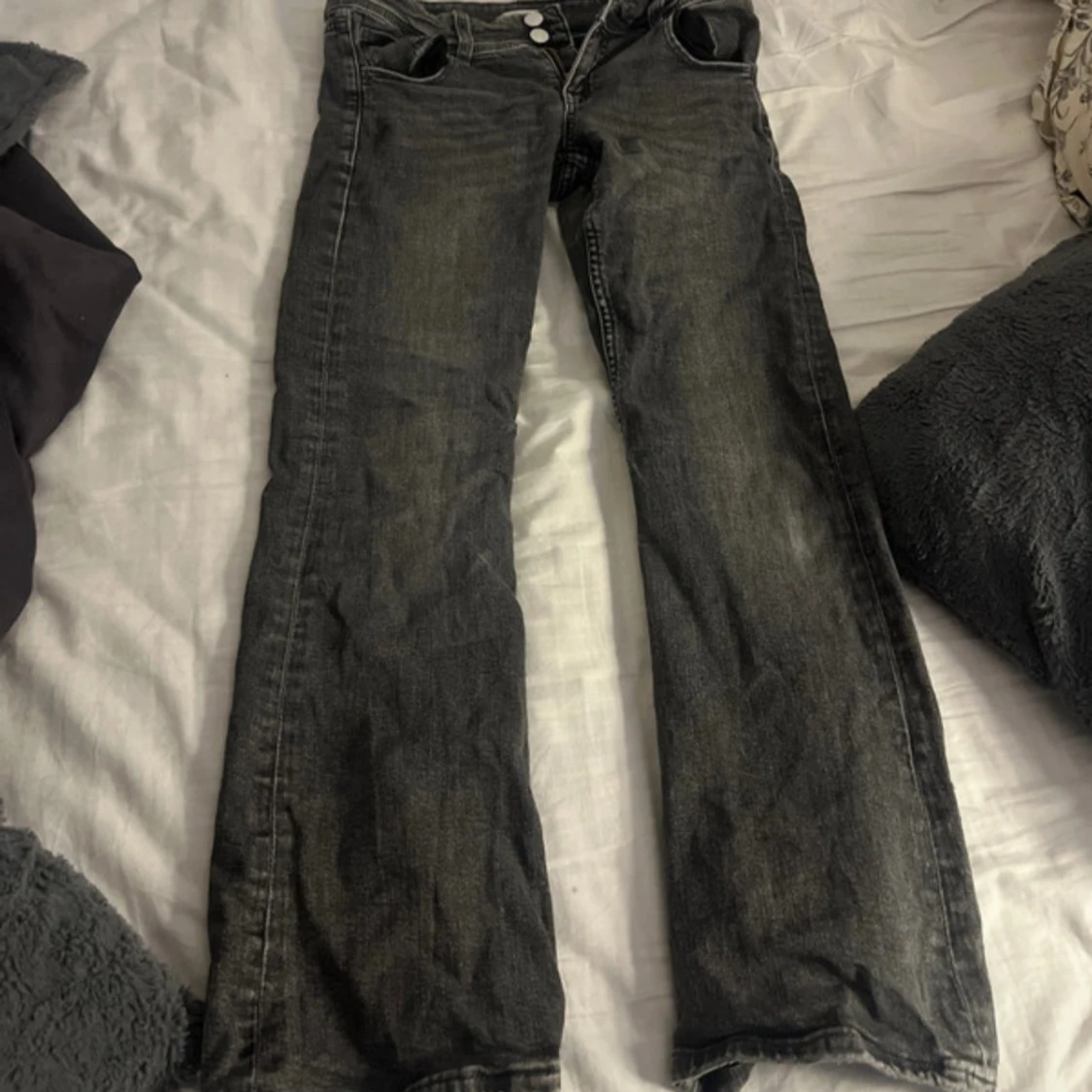 Svarta jeans från Gina Tricot - 91