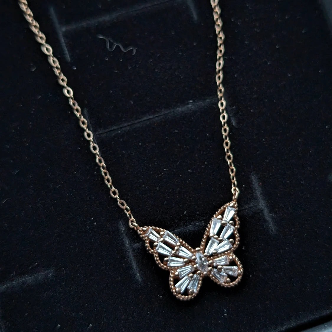 Fjäril halsband (VX103) - 90