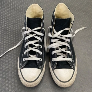 Converse - Svarta Converse i int skick. Storlek 39