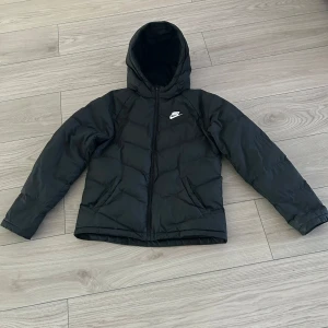 Nike vinterjacka - Fint skick och inte smutsig alls