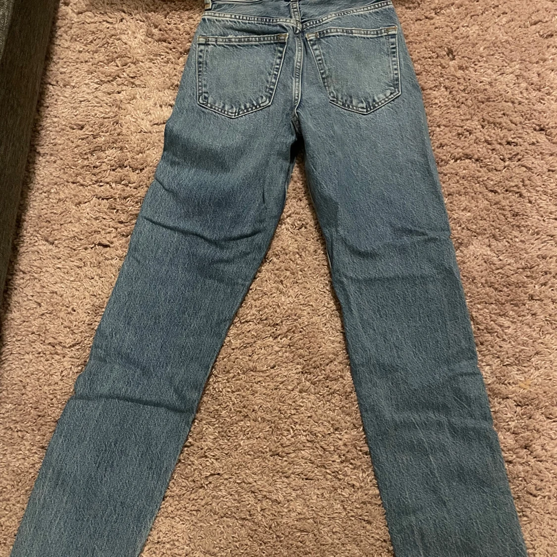 Raka jeans från Gina  - 90