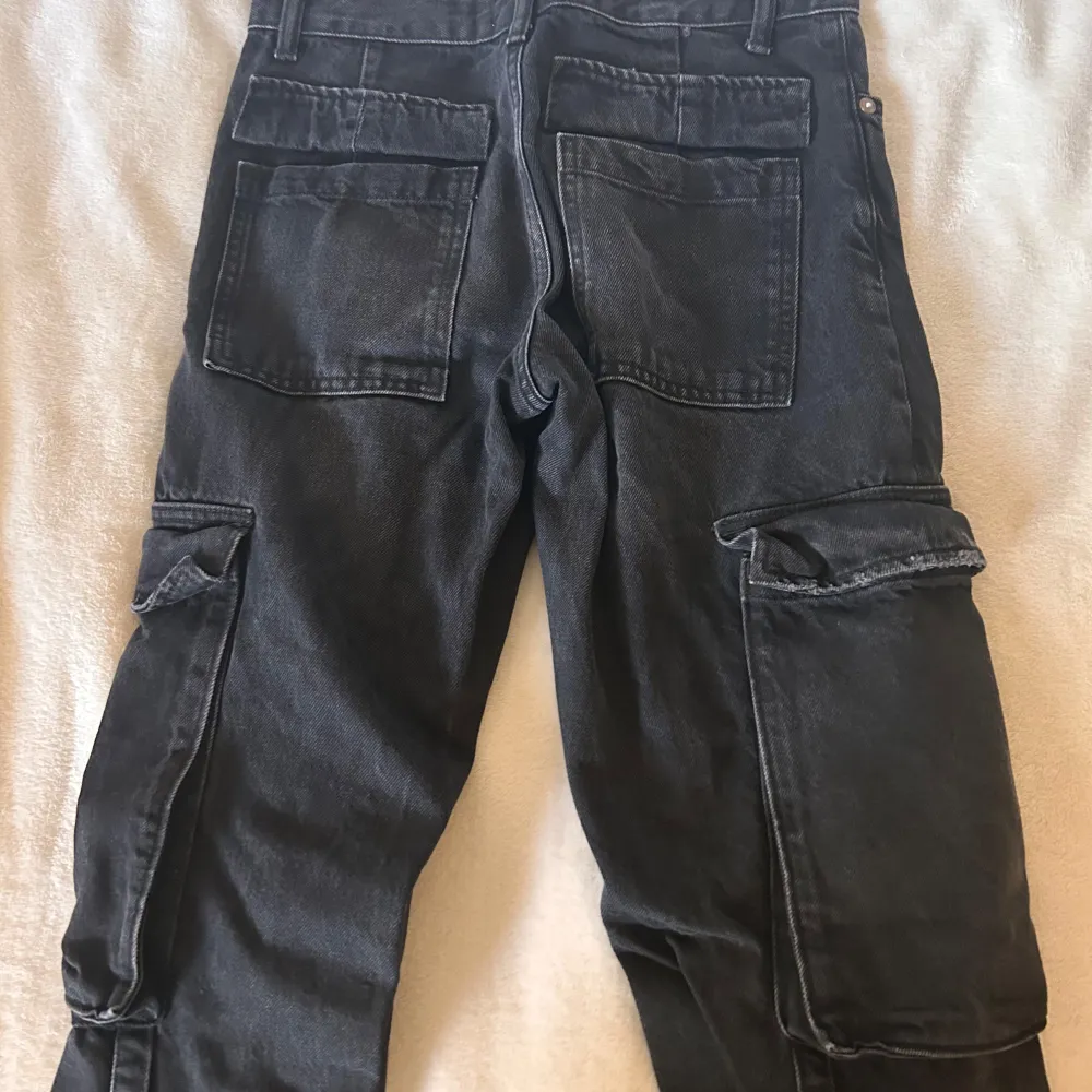 Emo svarta Jeans.Jätte Baggy jeans har bara haft den 2 eller 3 gånger.Fråga mig om ni vill köpa.🖤. Jeans & Byxor.