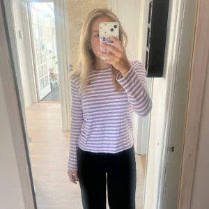 CDG tröja - Comme des Garçons tröja i storlek S. Använd, men bra skick. 350kr