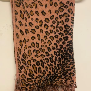 Halsdukar - Super fina ull halsdukar perfekt för vintersäsongen   50kr styck