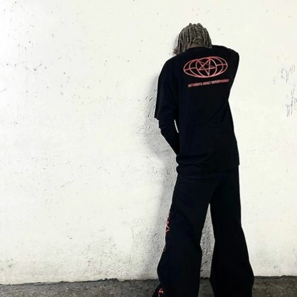 VETEMENTS HOODIE - 93