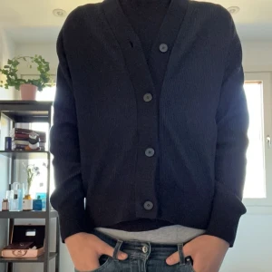 Massimo dutti cardigan  - Helt ny aldrig använd sick 10/10 kvitto finns 