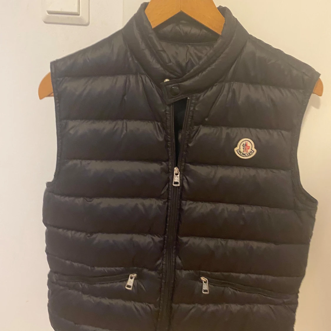 Äkta Moncler väst 