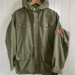 Fjällräven jacka  - Fint skick, strl 170