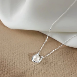 Silvrig pärlhalsband - Silvrig pärlhalsband, HELT NY