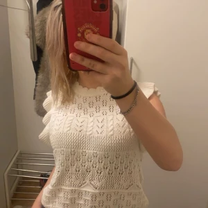 stickad top - säljer en jättegullig top då den inte kommer till användning längre💗💗