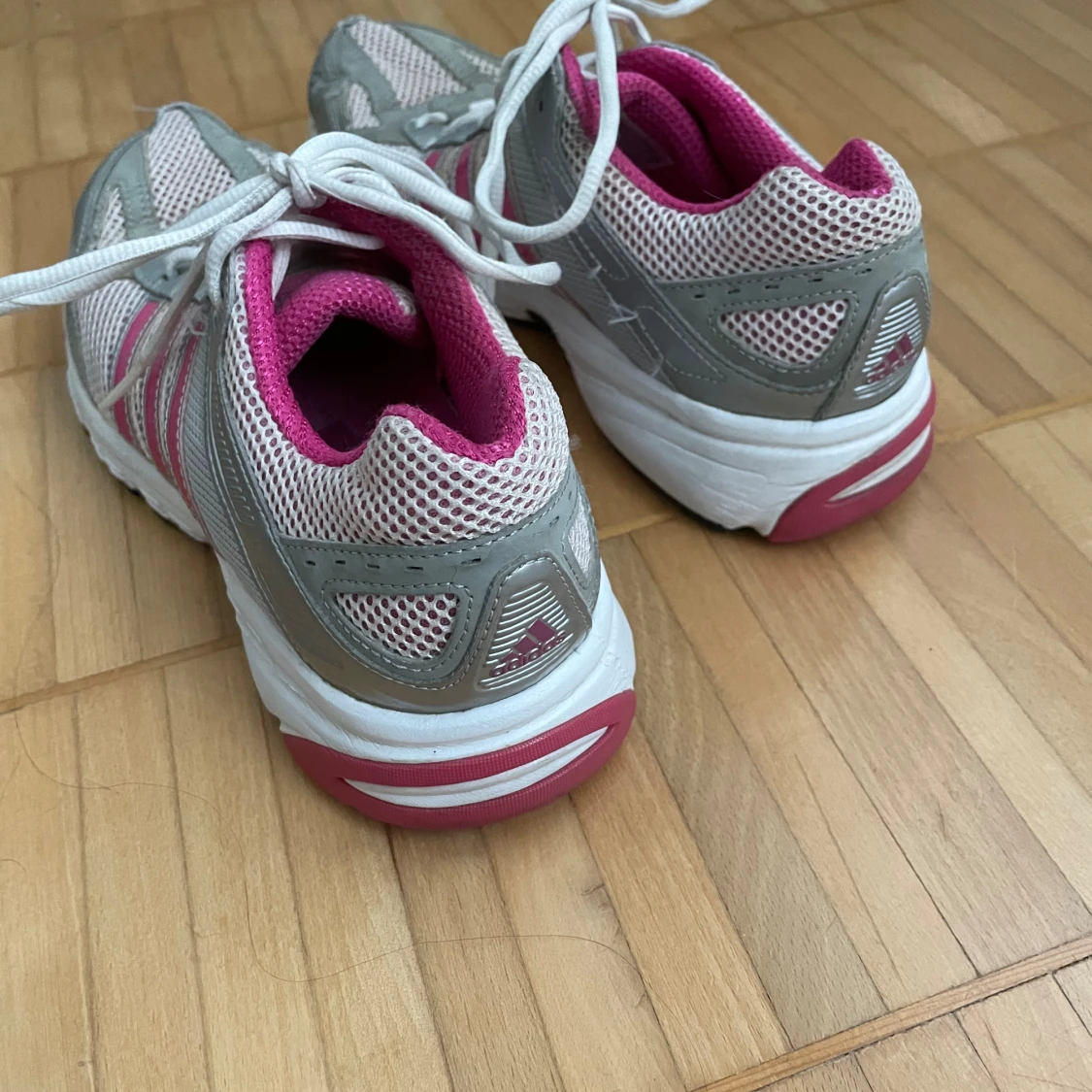 Adidas joggingskor - 90